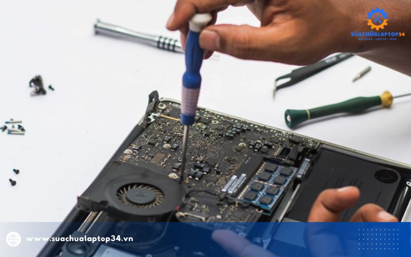 Sửa Macbook bị sọc màn hình