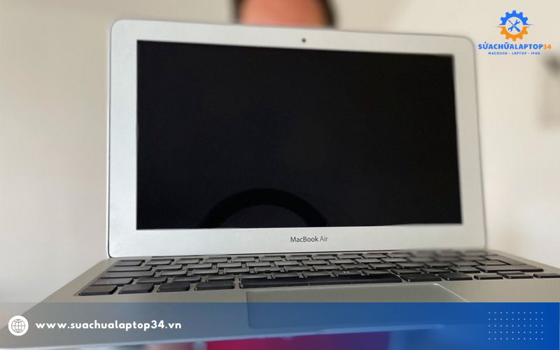 Sửa Macbook không lên màn hình