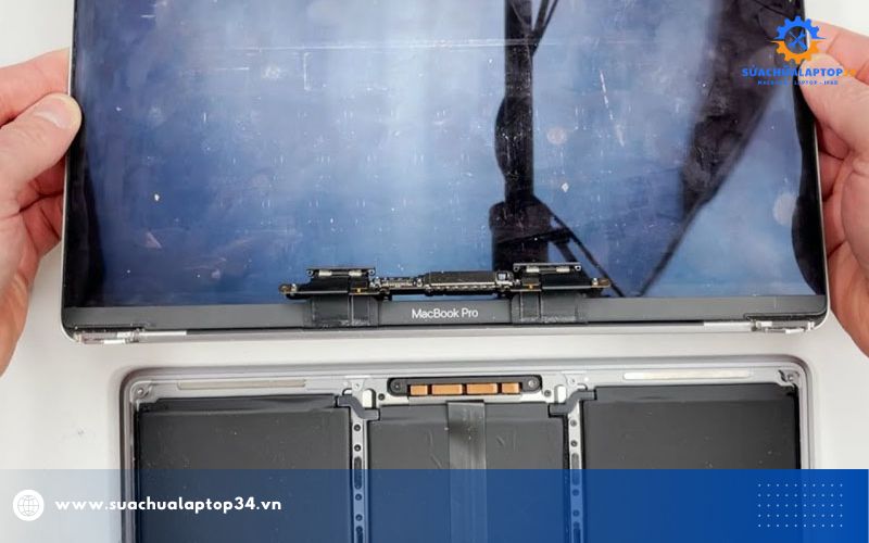 Sửa Macbook không lên màn hình