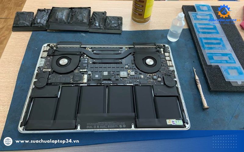 Thay pin Macbook tại Hải Dương